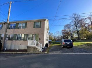 11 W Jewel St, Roseto, PA