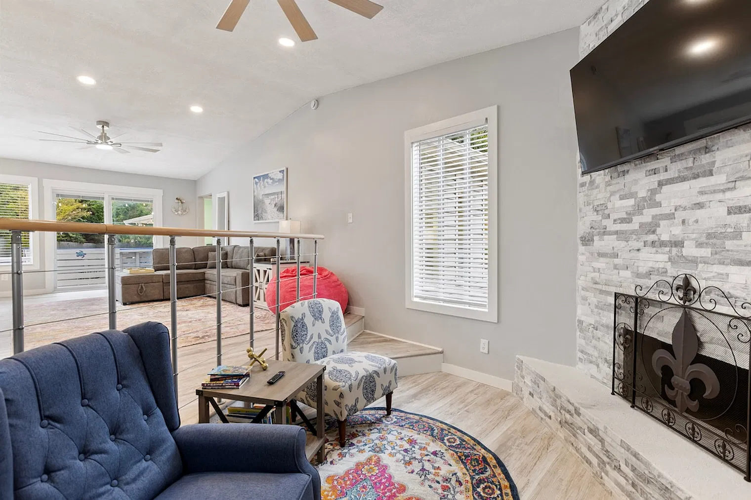 4 bed, 3.0 bath, 1550 sqft, $3,759 — Photo 4