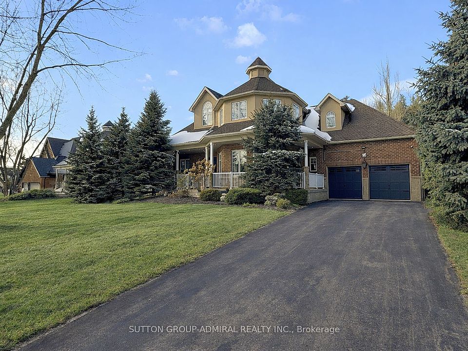 1st image of 74 Kootenay Rdg