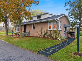 4132 Bayside Rd, Suamico, WI 54173