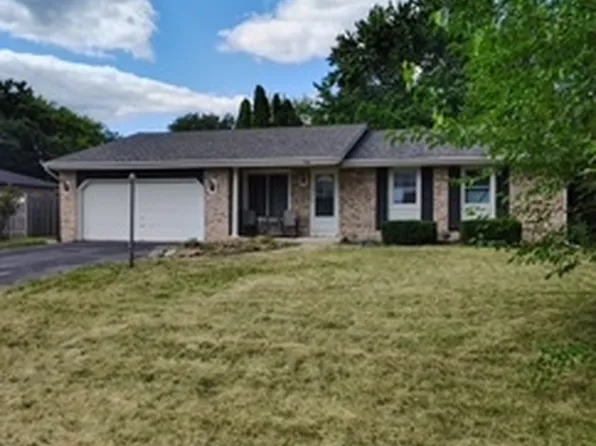 136 Dolores St, Oswego, IL 60543
