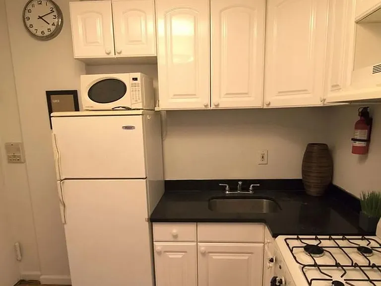 110 Mulberry St #6 — Photo 5
