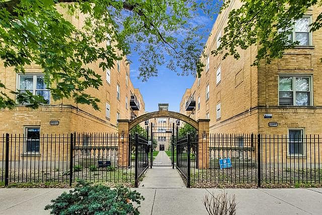 1st image of 1635 W Farwell Ave APT 1S