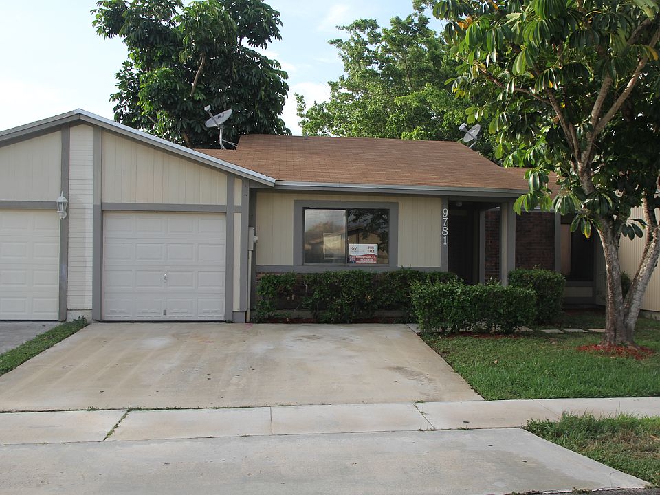 1st image of 9781 W Daffodil Ln