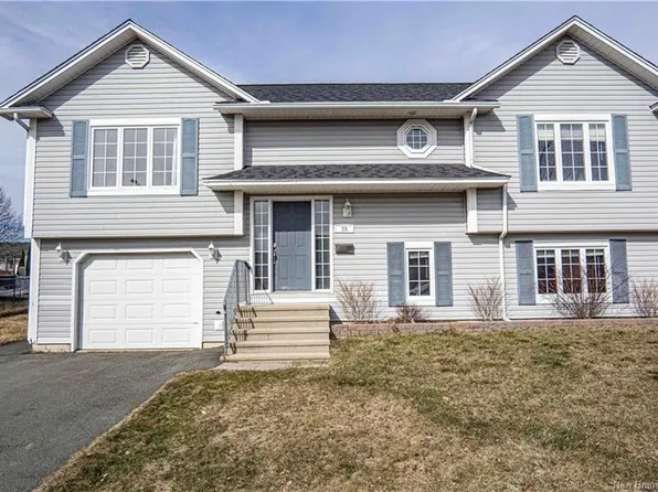 39 Ripley St, Oromocto, NB E2V 4P9