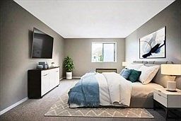 5th image of 30 High St APT 209