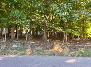 351 W Fremont St, Douglas, MI 49406