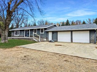 1540 10th Ave, Woodstock, MN 56186