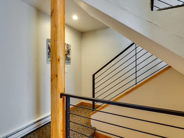 Columbine Cir — Photo 22