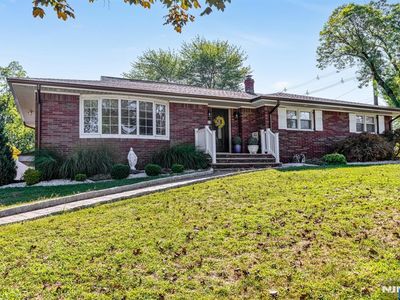 146 Lawrence Dr, Paramus, NJ, 07652