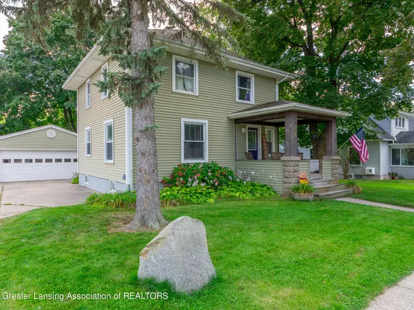 215 W Washington St, Dewitt, MI 48820