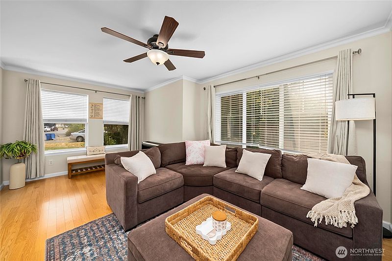 2nd image of 307 Rowe Street NW
