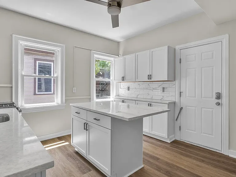 806 Elmwood Ave #2 — Photo 6