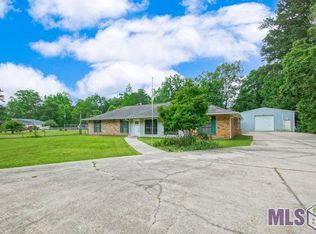 18928 McLin Rd, Livingston, LA 70754