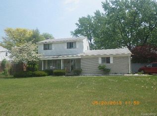 23640 Rockingham St, Southfield, MI 48033