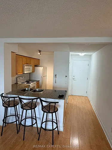 83 Borough Dr Photo 1