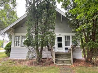 1802 6th St E #1/2, Menomonie, WI 54751