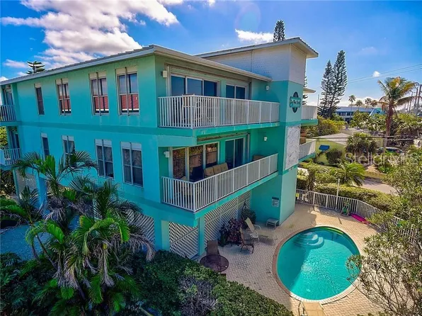 1201 Gulf Dr N #200, Bradenton Beach, FL 34217