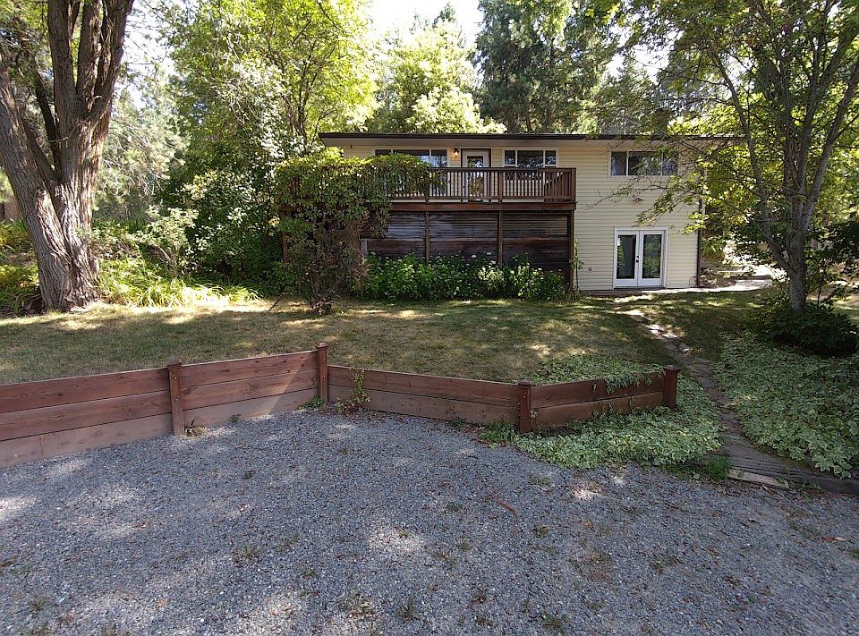Lower Driveway/Parking