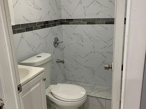 4th image of 107-13 110th St