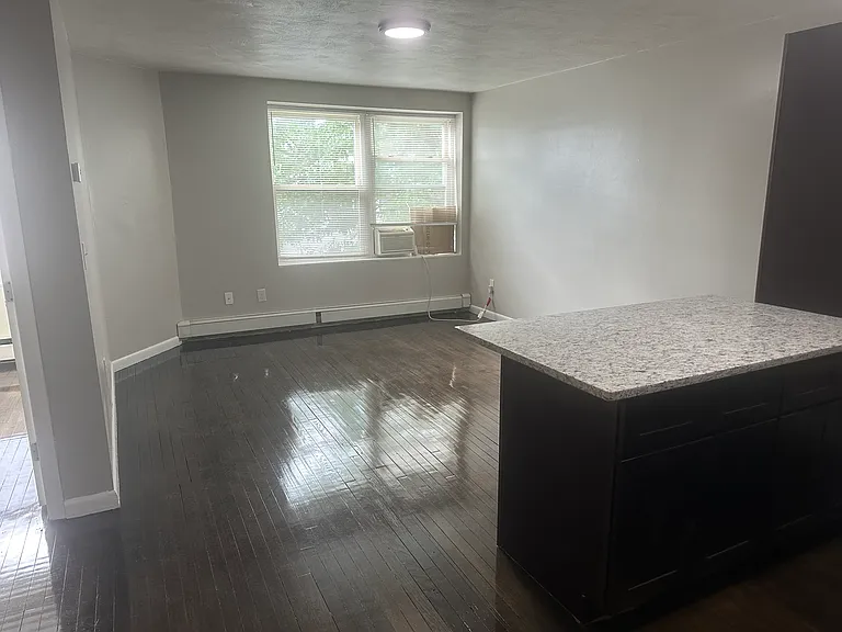 607 Charles St #2 — Photo 2