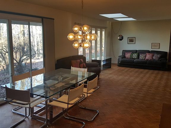 12 Georjean Dr. BR2D