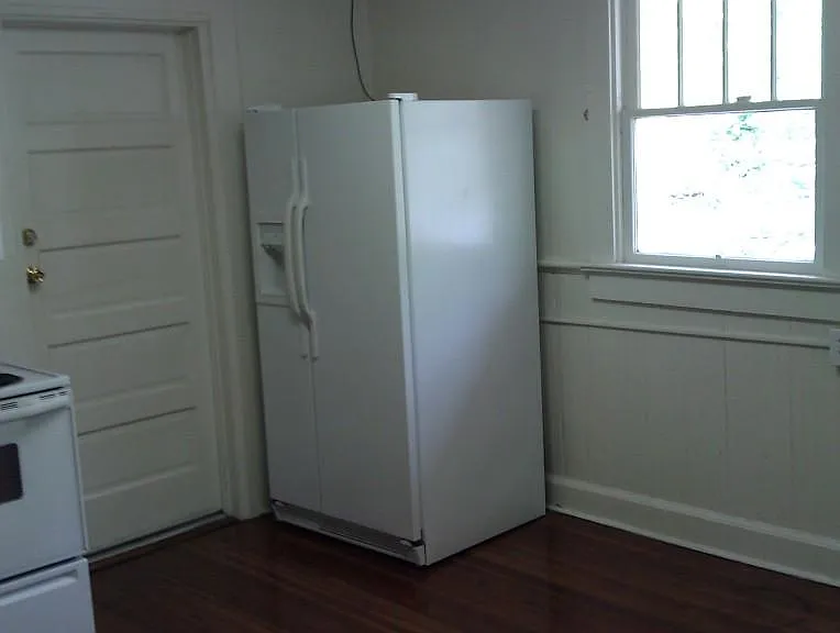 925 Maple St — Photo 10