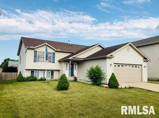 1801 12th St, Silvis, IL 61282