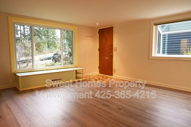 4 bed, 2.0 bath, 2170 sqft, $3,400 — Photo 3