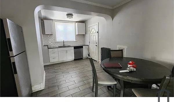 2 bed, $2,300 — Photo 3