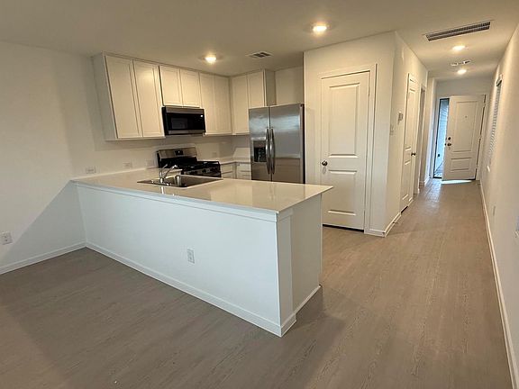 2nd image of 938 Pertuso Ln