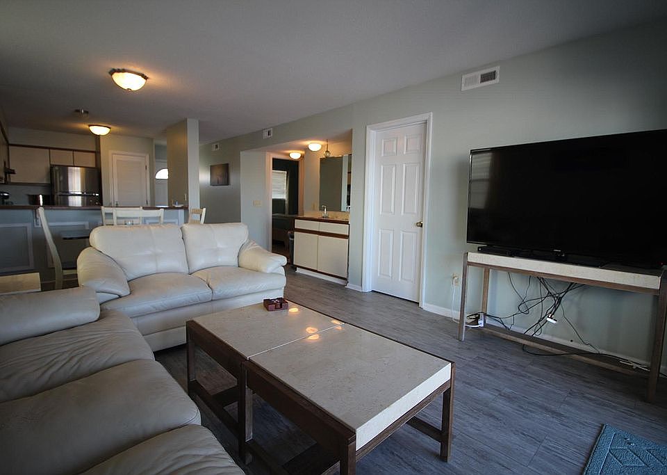 2nd image of 601 Canal Dr Unit 3