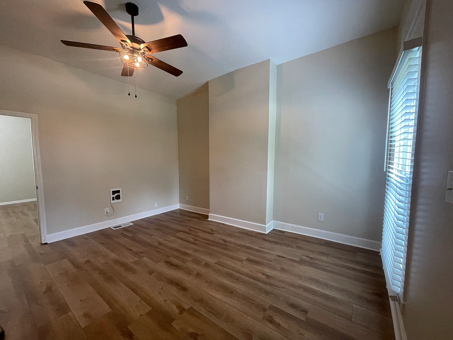1417 Rufer Ave — Photo 4