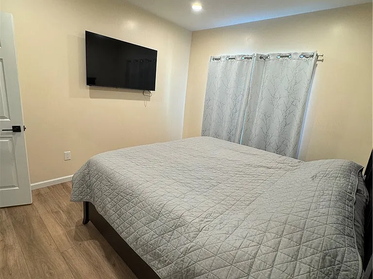 14134 Califa St — Photo 7