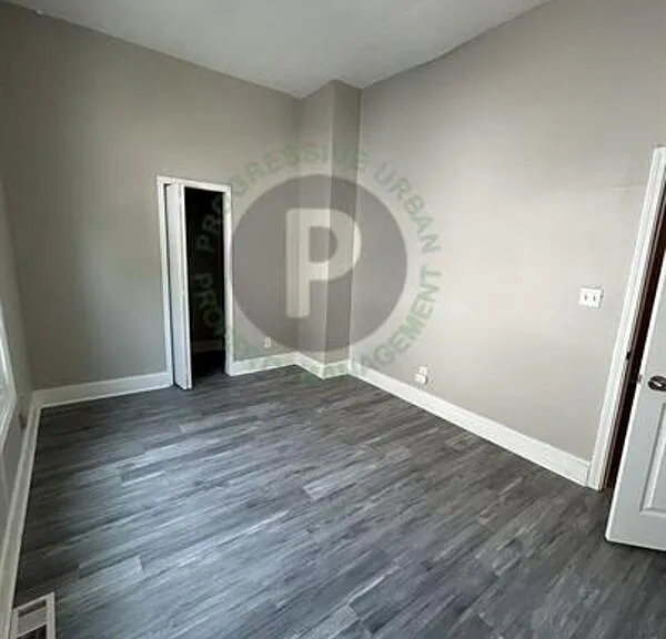 3204 W 73rd St — Photo 23