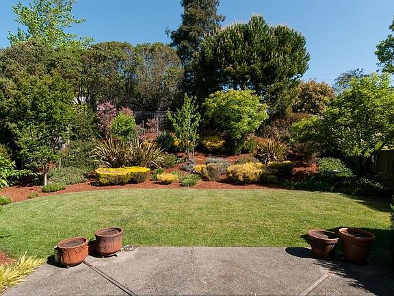 5th image of 245 San Marin Dr
