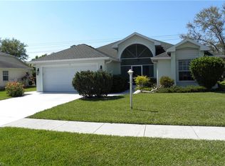 727 Charlemagne Blvd, Naples, FL 34112