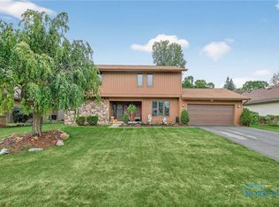 6917 Greentree Ln, Maumee, OH 43537