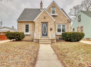 122 S 77th St, Milwaukee, WI 53214