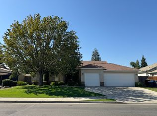10805 Iron Creek Ave, Bakersfield, CA 93312