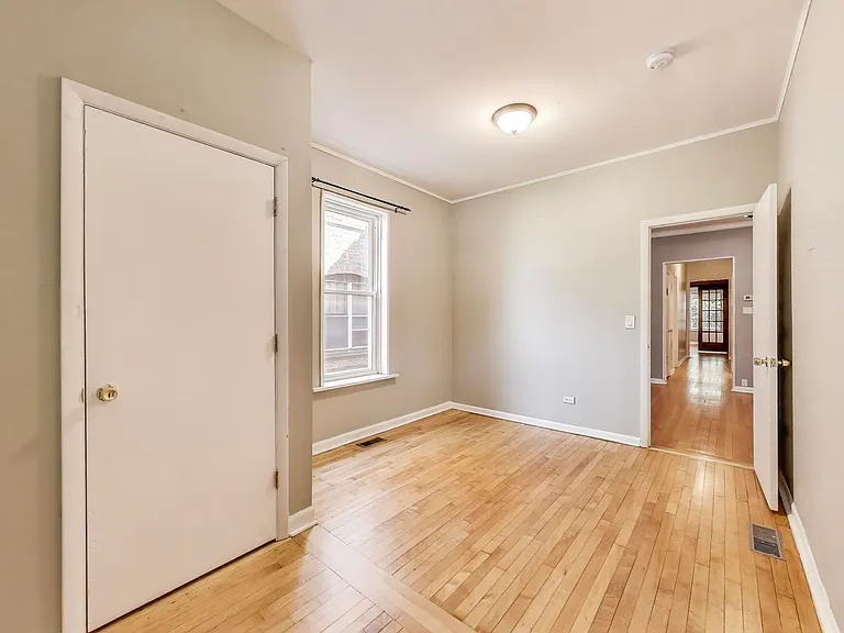 4746 N Malden St #3 — Photo 15