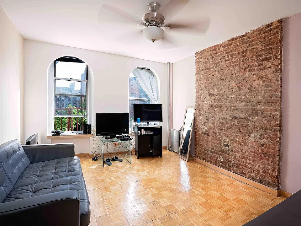 307 E 104th St #3C