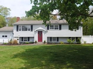 80 King Phillip Ln, Hanover, MA 02339