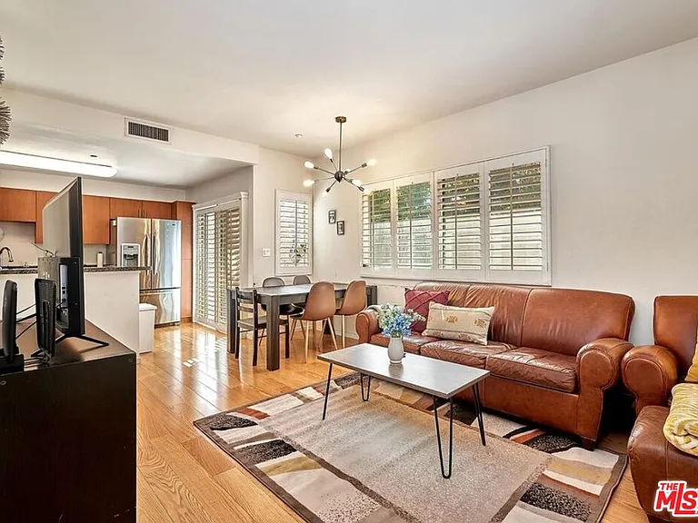 2864 Sunset Pl #206 — Photo 9