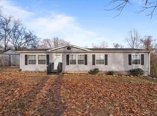2937 Marthas Chapel Rd, Cunningham, TN 37052