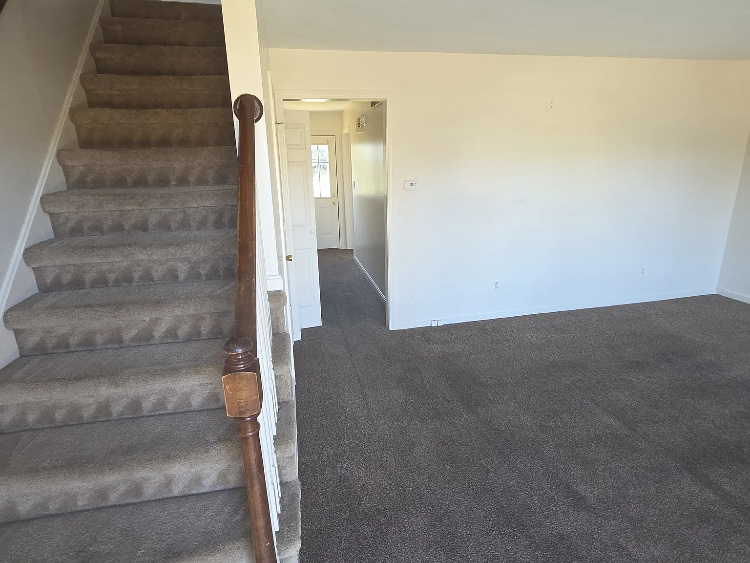 2 bed, 1.5 bath, 1203 sqft, $1,195 — Photo 2