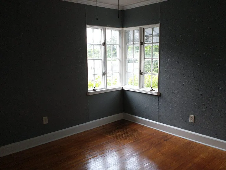 105 Freeman St — Photo 3