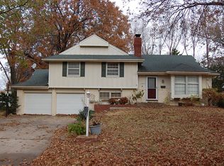 7800 W 98th St, Overland Park, KS 66212