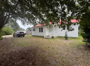 106 Berkeley Ct, Saint Stephen, SC 29479