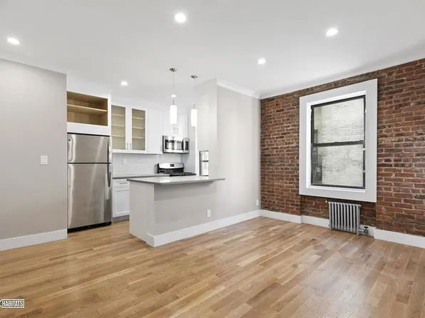21-48 35th St APT 4H, Astoria, NY 11105